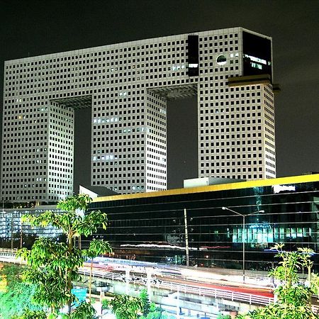 Iyarin @ Tuk Chang Hotel Bangkok Esterno foto